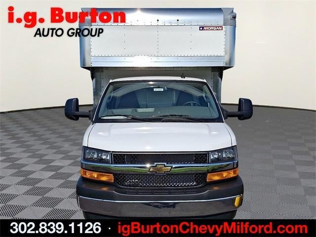 2025 Chevrolet Express Cutaway 3500 Base