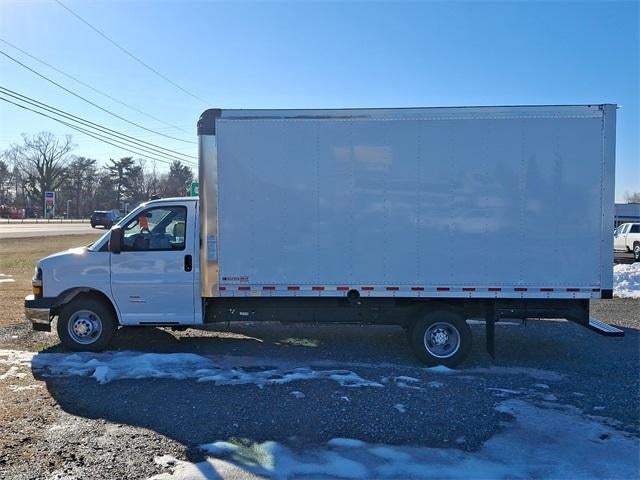 2024 Chevrolet Express Cutaway 4500 Base