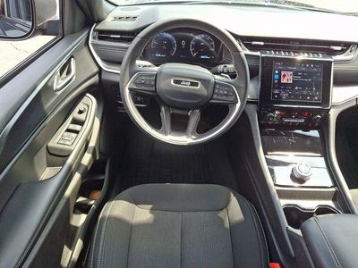 2024 Jeep Grand Cherokee L Laredo 4x4