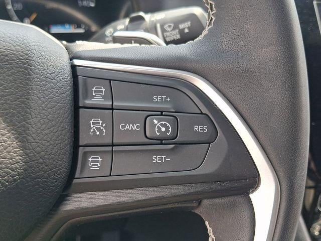 2024 Jeep Grand Cherokee L Laredo 4x4