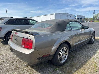 2005 Ford Mustang Deluxe