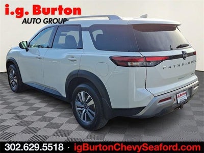 2023 Nissan Pathfinder SL