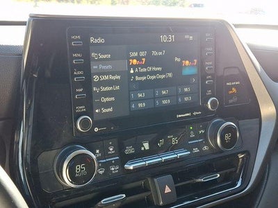 2022 TOYOTA TRUCK HIGHLANDER LE