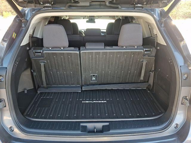 2022 TOYOTA TRUCK HIGHLANDER LE