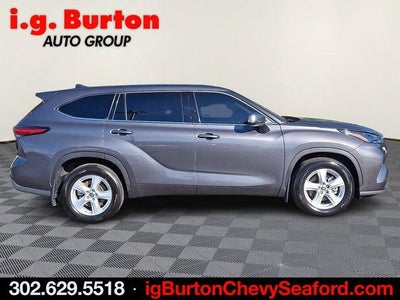 2022 TOYOTA TRUCK HIGHLANDER LE