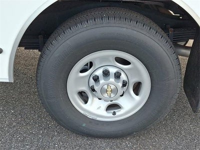 2025 Chevrolet Express Cutaway 3500 Base