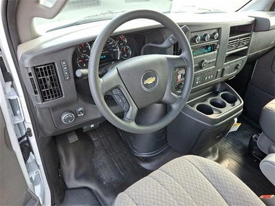 2025 Chevrolet Express Cutaway 3500 Base