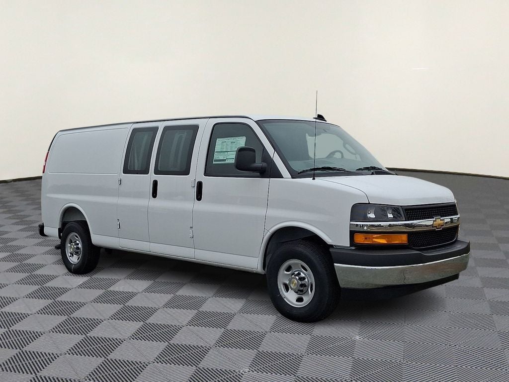 2025 Chevrolet Express 2500 Work Van Cargo