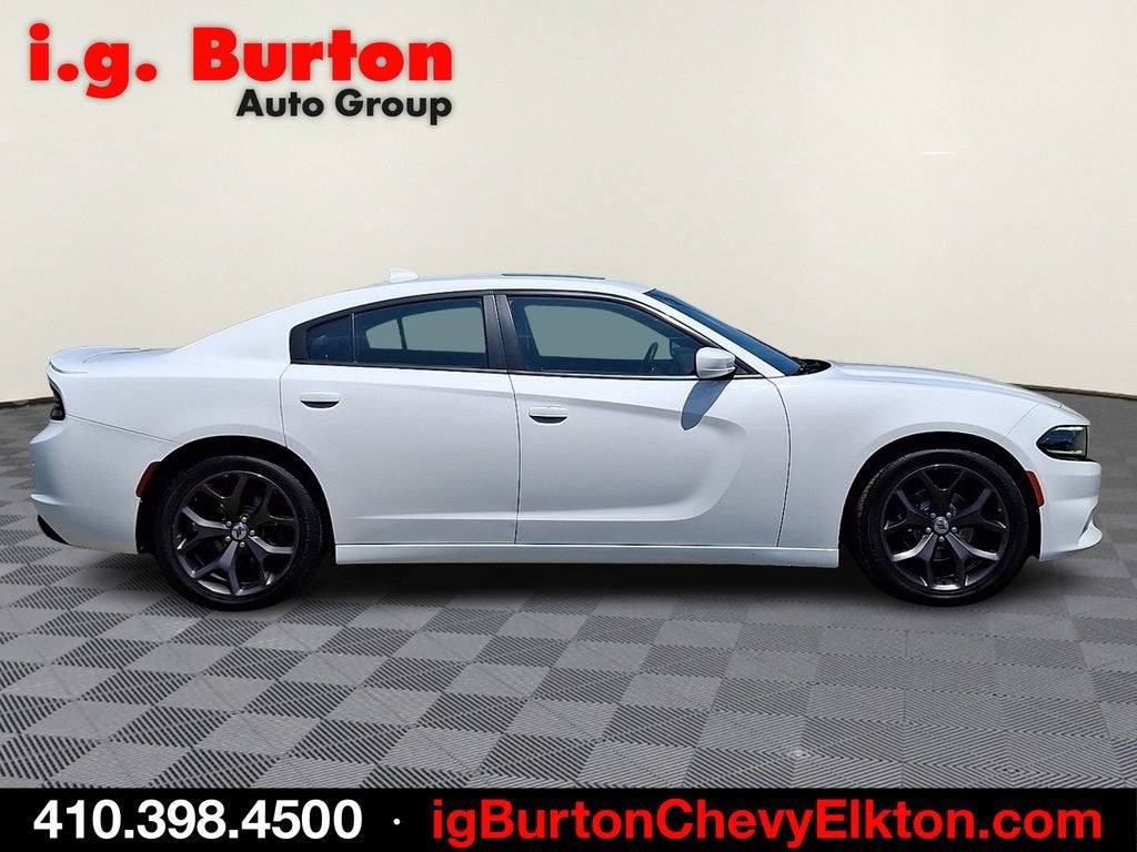 2017 Dodge Charger SXT RWD