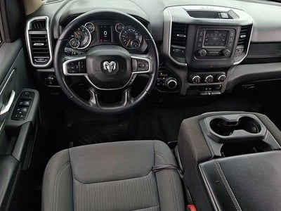 2020 RAM 1500 Big Horn Crew Cab 4x4 5'7" Box