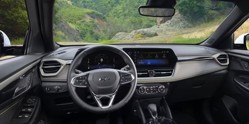 2025 Chevrolet Trailblazer wheel and dashboard