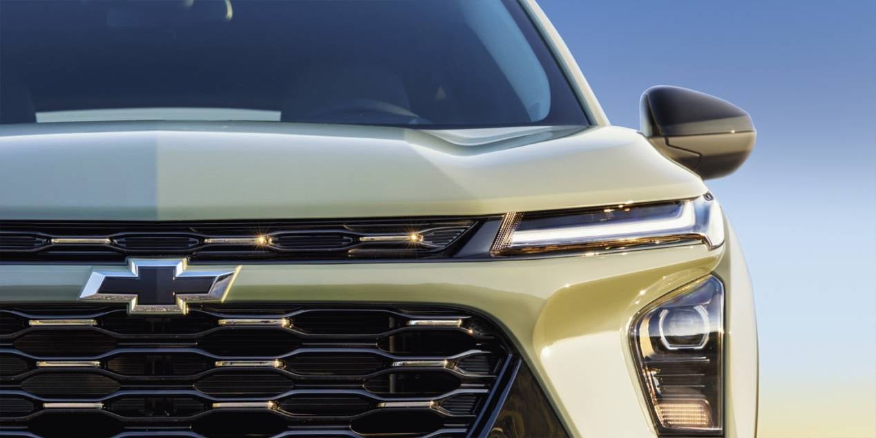 close up image of the front grille of a 2025 Chevrolet Trax